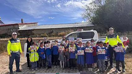 Diyadin'de 27 öğrenciye trafik eğitimi verildi