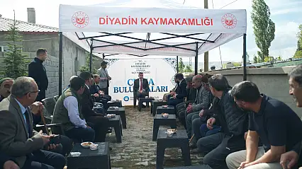 Diyadin Kaymakamı Korkusuz, İki Kardeş Camii'nde vatandaşları dinledi