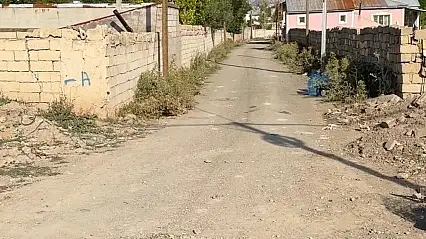 Diyadinliler tozdan bıktı: 'Ne araba kaldı ne sağlık'
