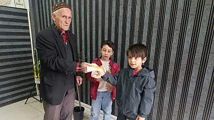 Doğubayazıt'ın 40 yıldır susmayan sesi! 'Viç viç viç, sandviç!'