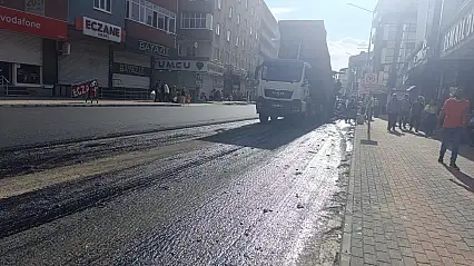 Doğubayazıt'ın işlek güzergâhında asfalt çalışması