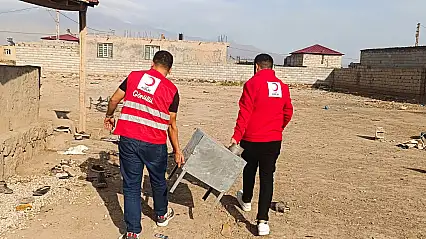 Doğubayazıt Kızılay'dan ihtiyaç sahibi ailelere soba desteği