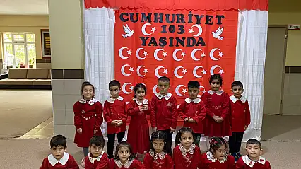 Doğubayazıt'ta miniklerin 29 Ekim coşkusu ADEM'lere taşındı