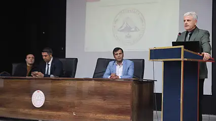 Doğubayazıt'ta okullardaki krizlere karşı müdahale yöntemleri ele alındı