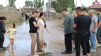 Doğubayazıt'ta sel sonrası hasar tespit çalışmaları sürüyor
