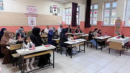 Eleşkirt'te 'Ailemle Okul Yolu' heyecanı başladı