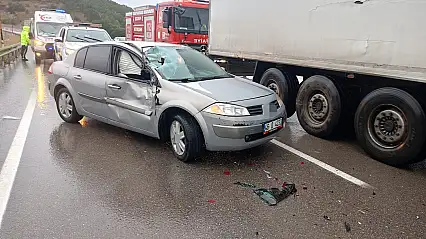 Erzurum'da 4 araç birbirine girdi: Yol trafiğe kapandı