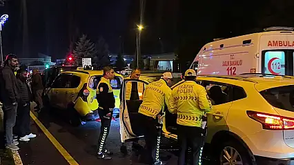 Erzurum'da 4 araç birbirine girdi: 1 yaralı!