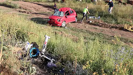 Erzurum'da feci kaza: otomobil paramparça oldu, 3 kişi yaralandı
