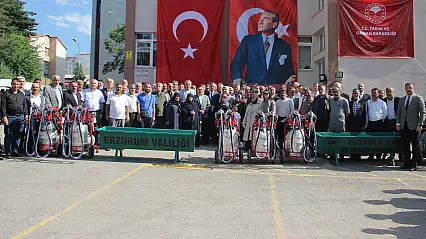Erzurum'da üreticilere büyük destek: 288 sıvat ve 120 süt sağım makinesi dağıtıldı