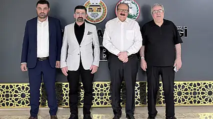 Eski Ağrı Milletvekili Hanifi Alır'dan Ağrı Barosu'na ziyaret