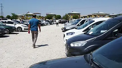 İkinci el araç pazarı durgun! Soruyorlar ama alan yok
