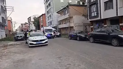 Kars'ta motosikletli saldırgan 2 kişiyi vurup kaçtı