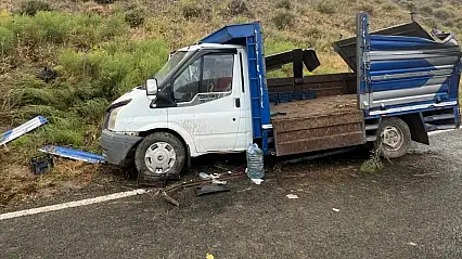 Kars'ta tarım işçilerini taşıyan kamyonet devrildi: 10 yaralı
