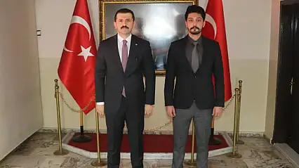 Kaymakam Coşkun'dan yeni Başhekime hayırlı olsun ziyareti