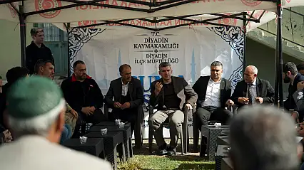 Kaymakam Korkusuz, cuma namazı sonrası vatandaşların taleplerini dinledi