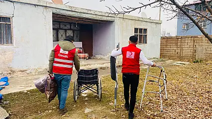 Kızılay'dan Doğubayazıt'ta engelli bireye destek
