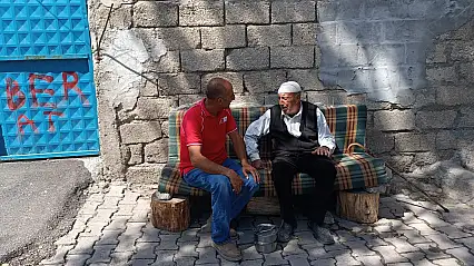 Kızılay'ın sıcak yemeği Ağrı'da sofralara umut oluyor