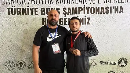 Kocaeli'de Ağrı'yı temsil etti, Türkiye üçüncüsü oldu