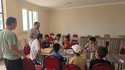Müftü Demirkaynak öğrencilere temizliği anlattı