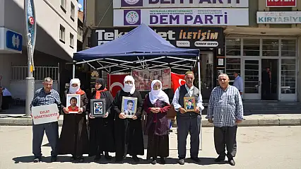 Muş'ta Evlat Nöbeti Sürüyor: Ailelerden Çocuklarına 'Teslim Olun' Çağrısı