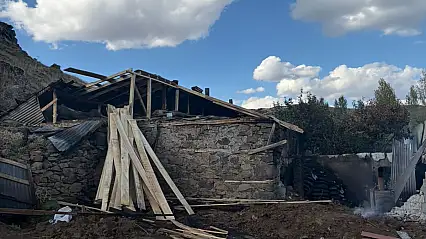 Muş'ta kalorifer kazanından çıkan yangın faciaya dönüştü