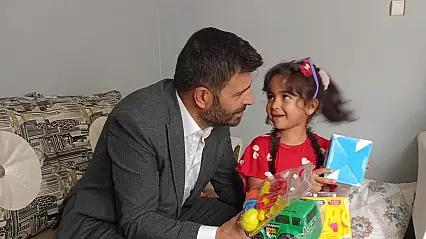 Patnos Ak Parti teşkilatından koruyucu ailelere anlamlı ziyaret