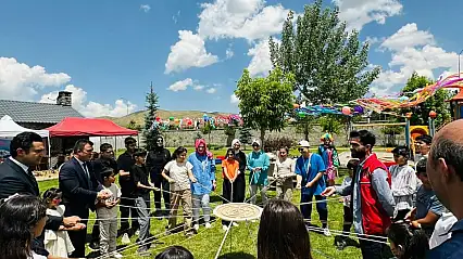 Patnos Kaymakamı'nın evi çocukların neşesiyle doldu