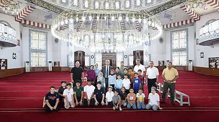 Rektör Gülçin Yaz Kur'an Kursu öğrencilerini ziyaret etti