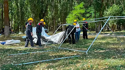 Taşlıçay'da afetlere karşı gönüllülere uygulamalı eğitim