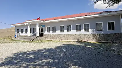 Taşlıçay'da Çöğürlü İlkokulu ve Ortaokulu yeni eğitim yılına hazır