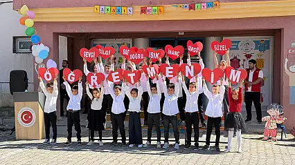 Taşlıçay'da İlköğretim Haftası öğrencilerin gösterileriyle kutlandı