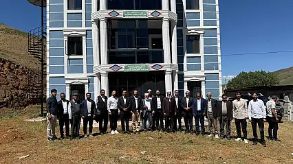 Taşlıçay'da Kur'an Kursu ve Medrese dualarla hizmete açıldı