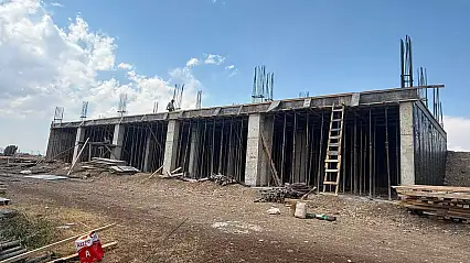 Taşlıçay'ın yeni otogarı yükseliyor
