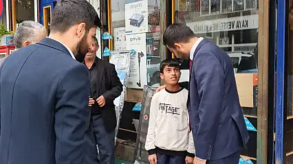 Tutak'ın yeni müftüsü Biçer esnafla bir araya geldi