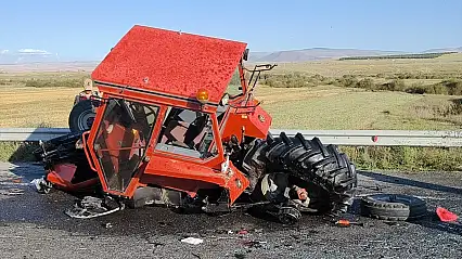Üniversite sevinci faciaya dönüştü: Kars yolunda 1 ölü, 5 ağır yaralı