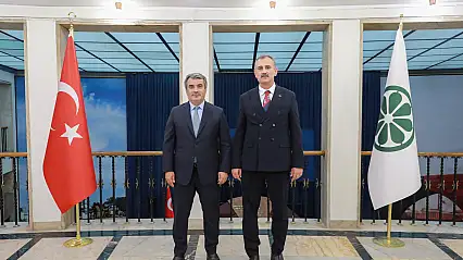 Vali Bozkurt Türkşeker Genel Müdürü Muhiddin Şahin'e ziyaret etti