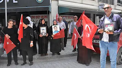 Van'da evlat nöbeti sürüyor: Ailelerden çocuklarına teslim ol çağrısı