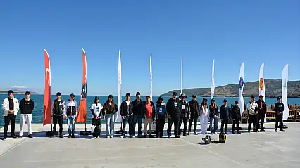 Van Gölü'nün derinliklerine robot gönderdiler! 18 öğrenci su altını keşfetti