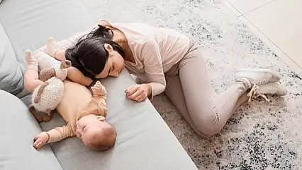 Doğum sonrası anne yalnız bırakılmamalı