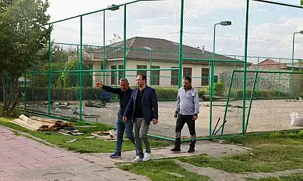 Ağrı'da tenis kortları yenileniyor