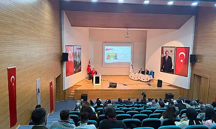 Ağrı İbrahim Çeçen Üniversitesi'nde 24 kasım öğretmenler günü anlamlı programla kutlandı