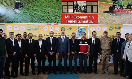 Ağrılı yetiştiricilere yüzde 72 hibeyle yemlik dağıtıldı