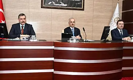 Bakan Uraloğlu'ndan Erzurum'a Dev Yatırım Açıklamaları: Hızlı Tren, Tüneller ve Ulaşım Projelerinde Son Durum