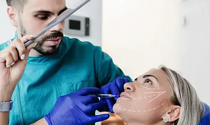 Boşanma sonrası kendini yeniden inşa etmenin yolu estetikten geçiyor