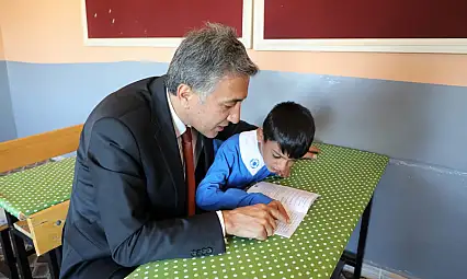 Çakan köy okulunda öğrencilerin hayallerine ortak oldu