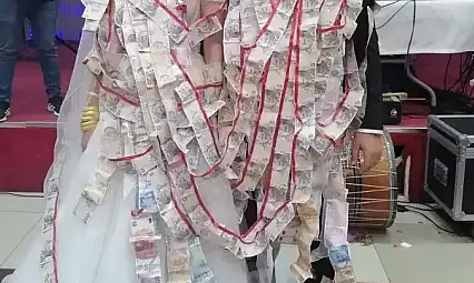 Düğünlerde bir devir kapanıyor: Davetiyelere Iban yazılmaya başlandı