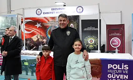 Emniyet Müdürü Onur Karaburun'dan Erzurum Kitap Fuarı'na Ziyaret