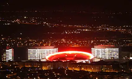 Erzurum'da aracını almayan yandı: Çekici uygulaması devrede