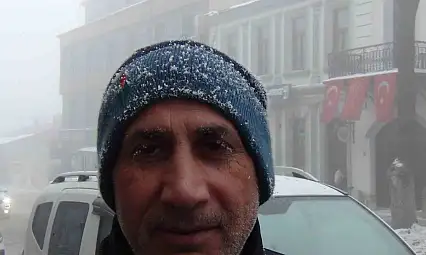 Kars'ta ayaz nefes kesti: Kirpikler buz tuttu